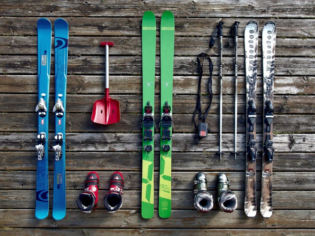 Snowboarding equipment