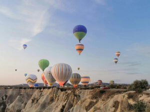 Read more about the article Experience Spectacular Turkey Hot Air Balloon Festival